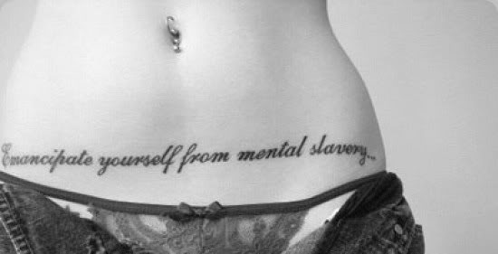 tatuagem-feminina-na-barriga-10